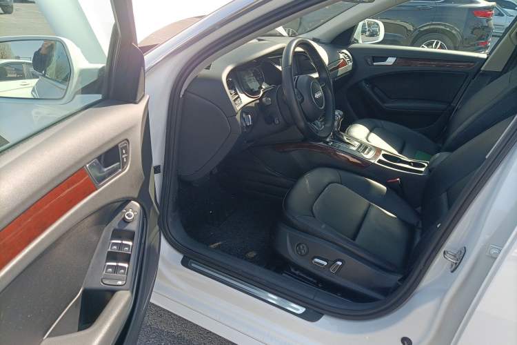 Used Audi A4L 2013 35 TFSI Automatic Standard Model Driver Seat