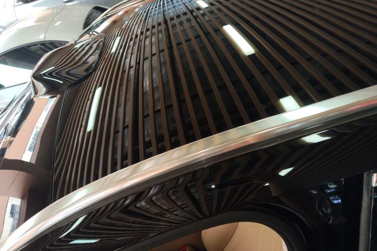 Used Hima AITO M8 2025 Extended-Range Ultra Version 53.4 kWh 6-Seater Edition
