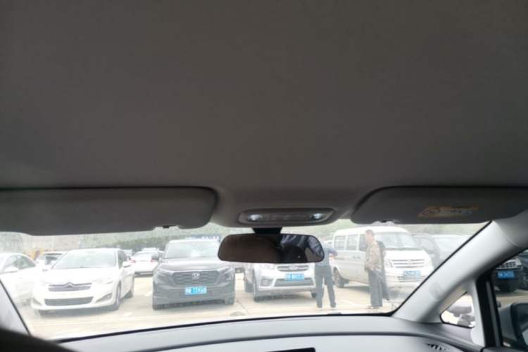 Used Wuling Starlight 730 2025 Model Plug-in Hybrid 125km Luxury Edition
