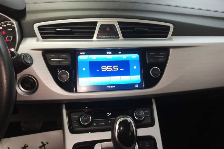 Used Geely Auto Emgrand X7 Sport 2016 1.8TD Automatic ZhiShang Model