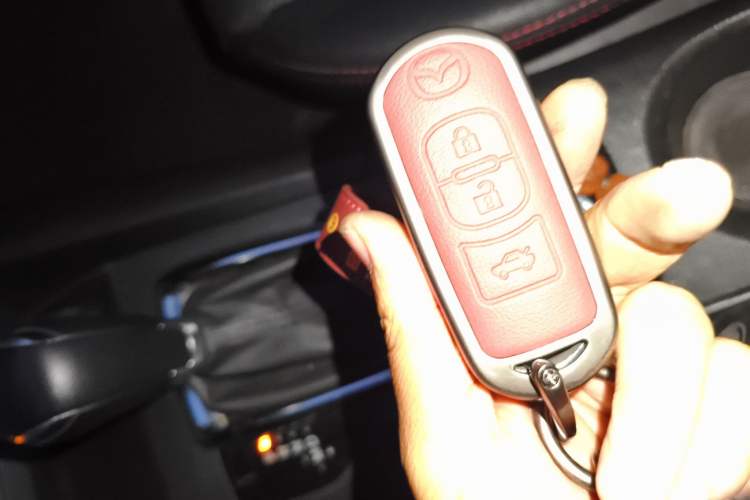 Used Mazda Mazda 3 Axela 2016 Sedan 1.5L Automatic Comfort Model
