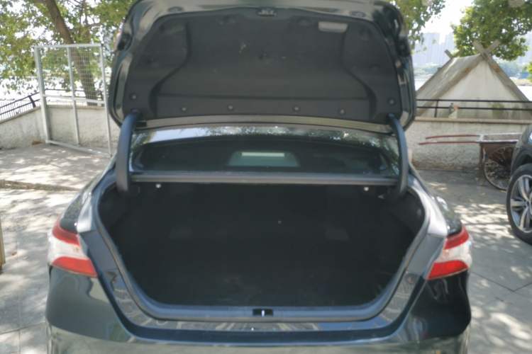 Used Toyota Camry 2023 Dual-Motor 2.5 HGVP Leading Edition