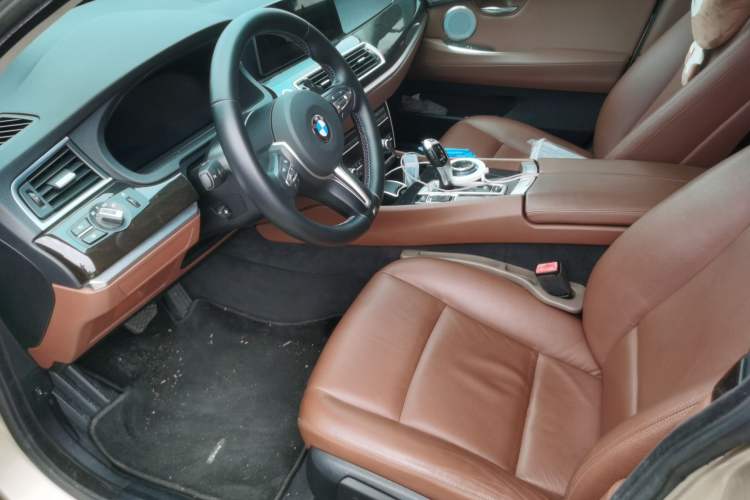 Used BMW 5 Series GT 2014 535i Leading Model