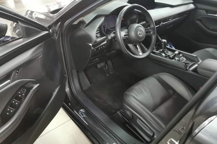 Used Mazda Mazda 3 Axela 2022 2.0L Automatic Zhiya Edition