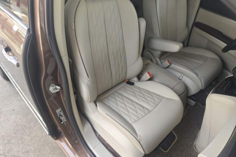 Used Buick GL8 2021 Land Cruiser Executive Class 652T Luxury Model
