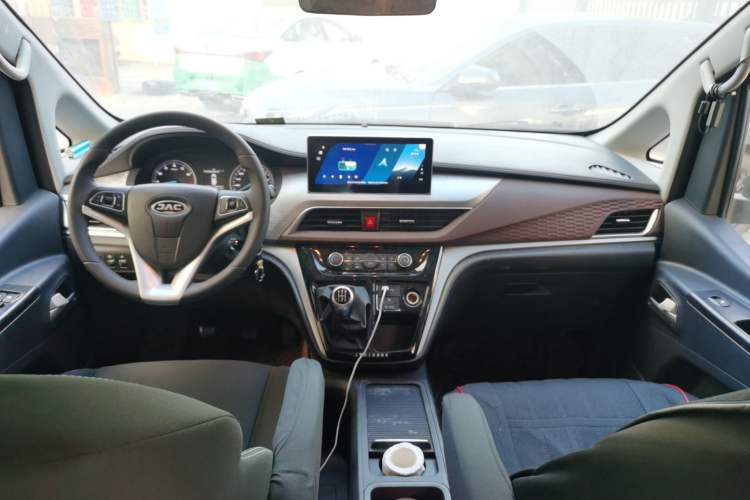 Used JAC Refine M3 2023 PLUS 1.8L 7/8-seater Smart Connectivity Version