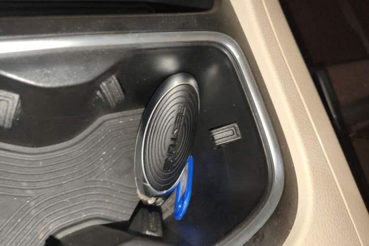 Used Bestune M9 2023 2.0T Ultimate Edition
