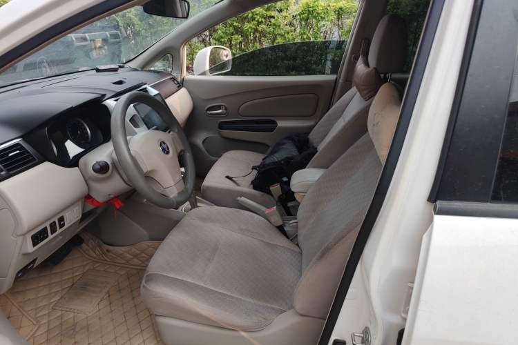 Used Venucia D50 2015 1.6L Automatic Fashion Edition
