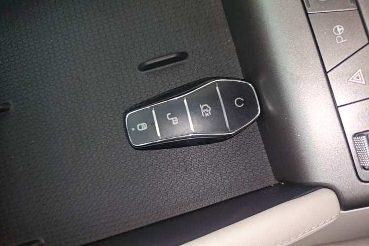Used BYD Yuan UP 2025 Intelligent Driving Version 401 KM Dynamic Edition