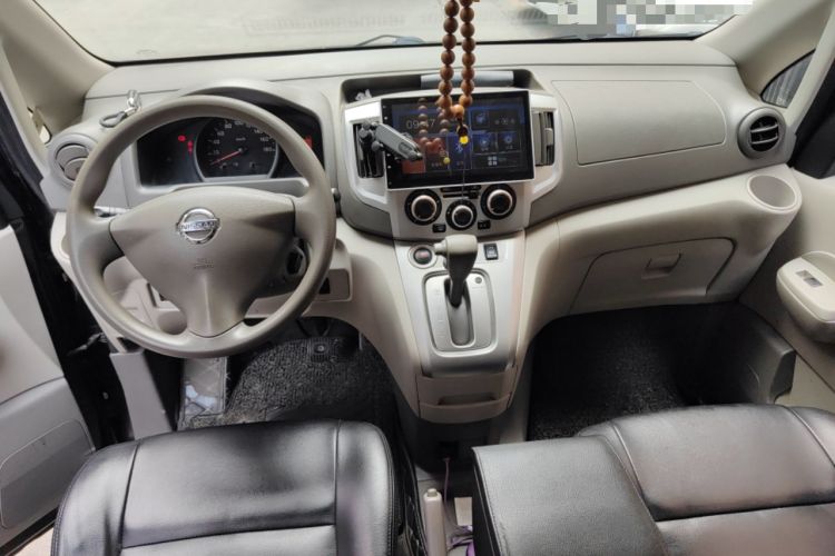 Used Nissan NV200 2016 1.6L CVT Deluxe Model Center Console