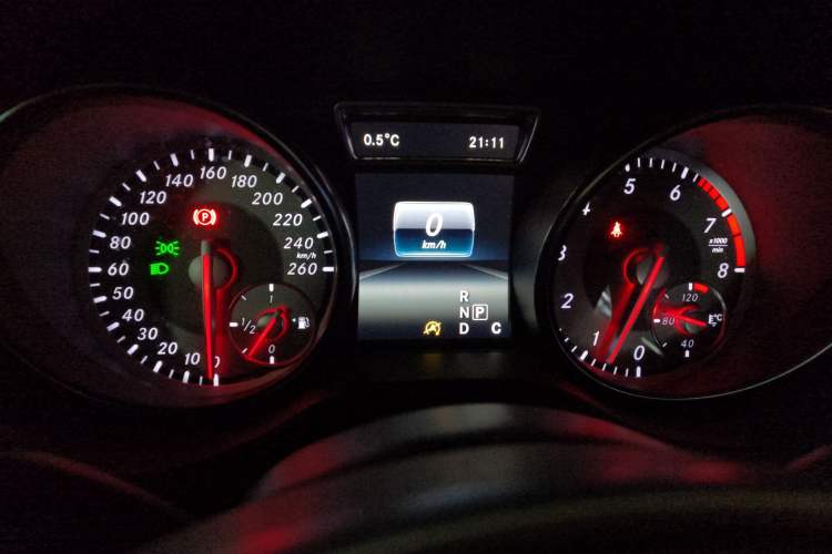 Used Mercedes-Benz CLA 2015 CLA 220 4MATIC
