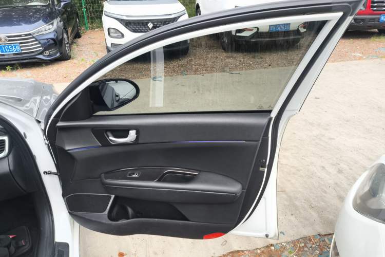 Used Kia K5 2019 Pro 1.6T Automatic Luxury Edition China VI Standard
