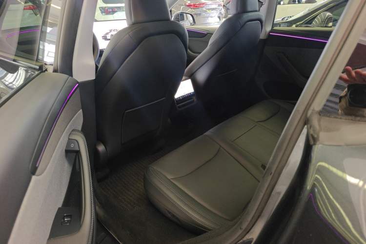 Used Tesla Model Y 2025 Rear-Wheel-Drive Version
