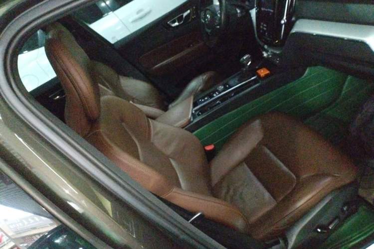 Used Volvo XC60 2021 T5 4x4 Smart Luxury Edition