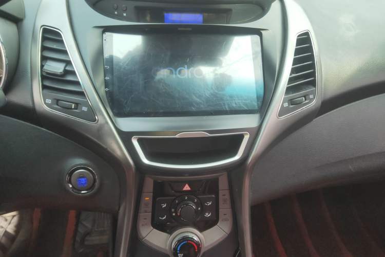 Used Hyundai Elantra (5th Generation / Langdong) 2012 1.6L Manual Leading Model