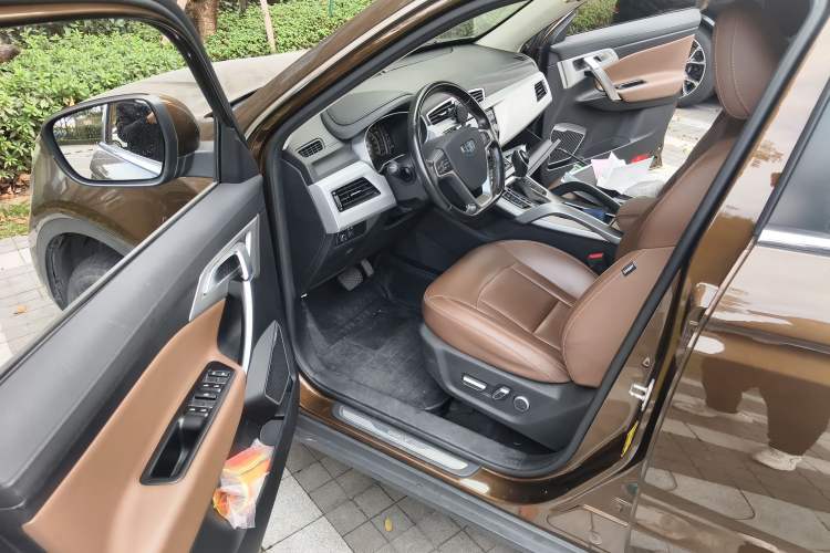 Used Geely Auto Emgrand X7 Sport 2016 1.8TD Automatic ZhiZun Version
