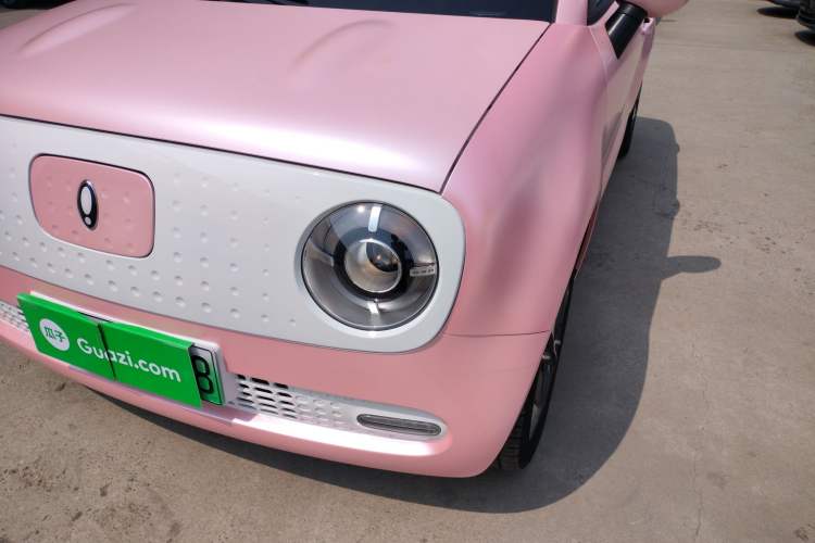 Used ORA Black Cat 2022 351 km Range Comfort Version Ternary Lithium Left Front Headlight