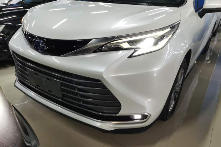 Used Toyota SIENNA 2021 2.5L Hybrid Ultimate Edition