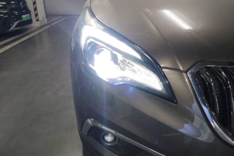 Used Buick Envision 2017 28T Four-Wheel Drive Elite Model