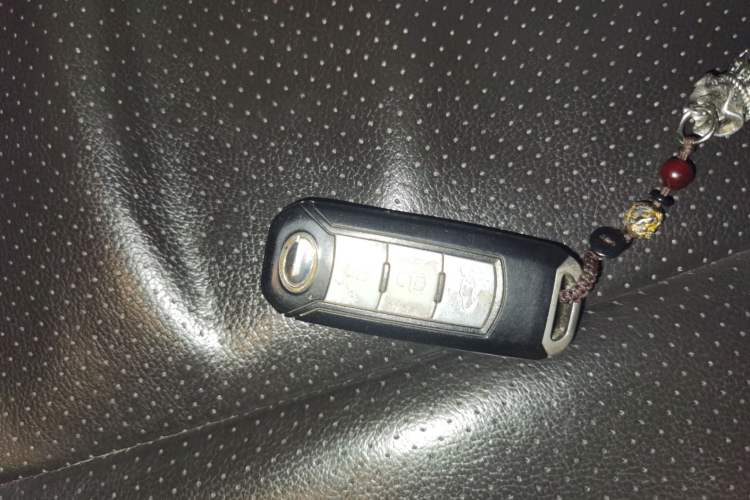 Used GAC Trumpchi GS4 2017 235T Automatic Two-Wheel Drive Luxury Smart Connectivity Version Vehicle Key