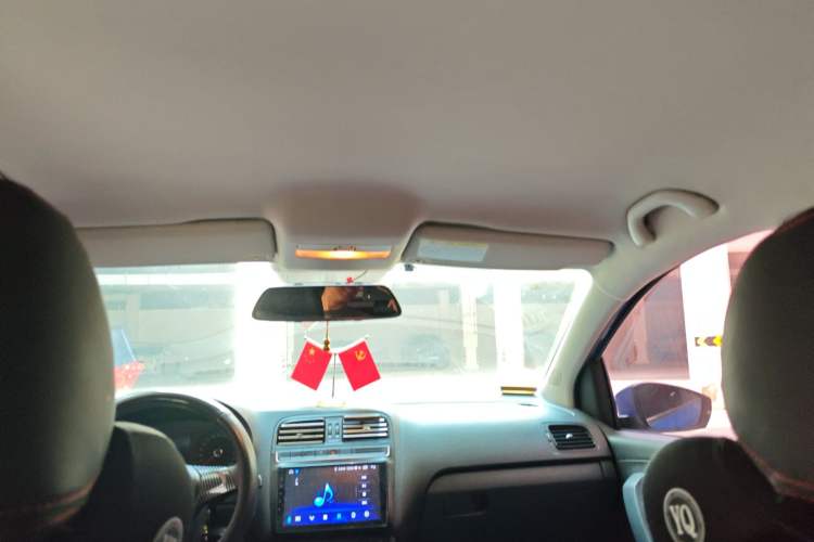 Used Volkswagen Polo 2014 1.4L Manual Fashion Edition Headliner