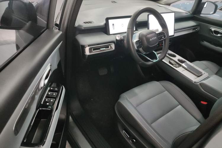 Used AION Y 2023 Younger Star Edition
