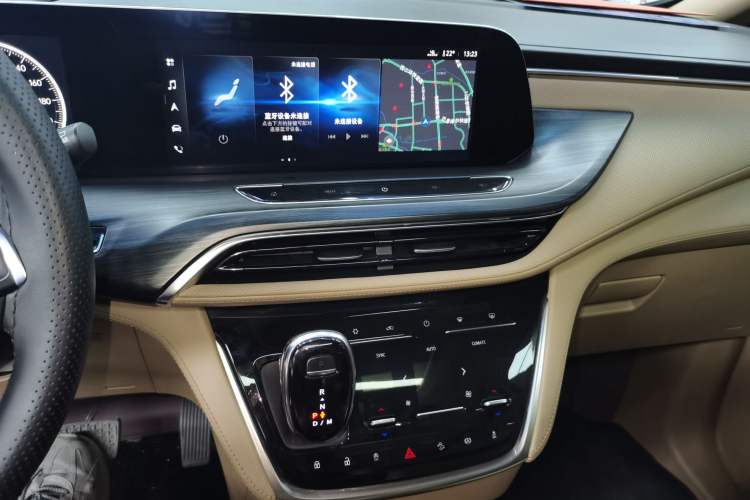 Used Buick GL8 2021 ES Landtrek 653T Luxury Model