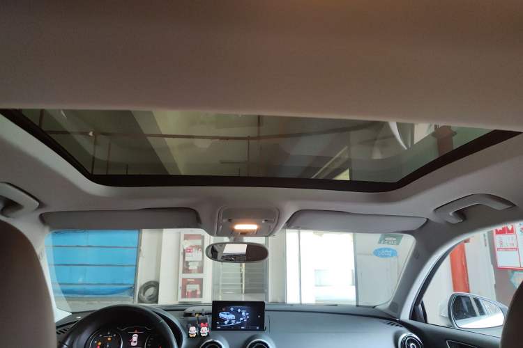 Used Audi A3 2014 Limousine 40 TFSI S line Comfort Model