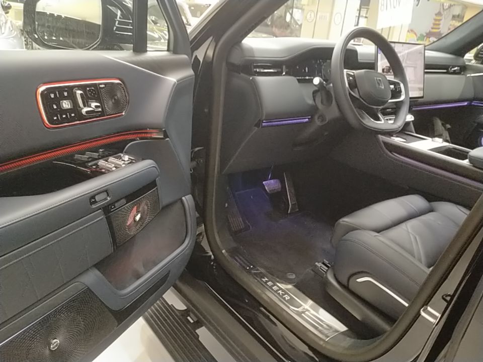 Zeekr 9X 2025 Ultra Edition 70kWh — снимка 18