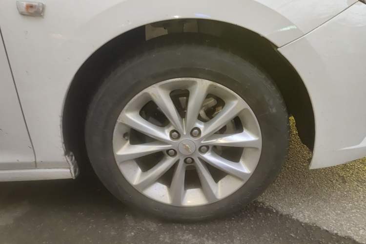 Used Chevrolet Cruze 2017 1.5L Automatic Pioneer Sunroof Edition