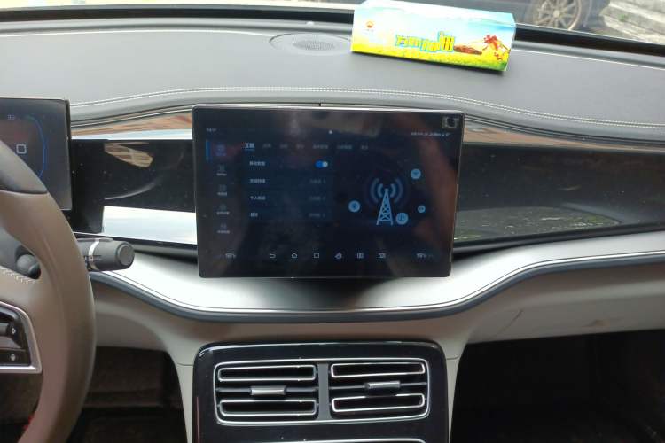 Used BYD Qin PLUS 2023 Champion Edition DM-i 55KM Superior Model Audio And AC Panel