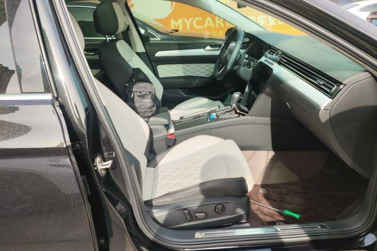 Used Volkswagen Magotan 2025 Zhongxiang Version 330TSI DSG Luxury Edition