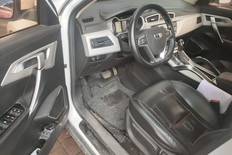 Used Geely Auto Emgrand X7 Sport 2018 1.8TD Automatic Two-Wheel Drive Zhiya Model
