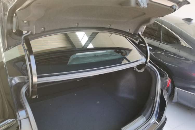 Used GAC Trumpchi EMPOW 2023 270T DCT J15 Version Trunk