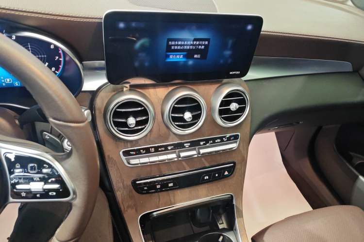 Used Mercedes-Benz GLC 2021 GLC 260 L 4MATIC Luxury Model
