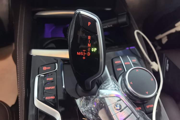 Used BMW 5 Series 2022 525Li Luxury Package Gear Lever