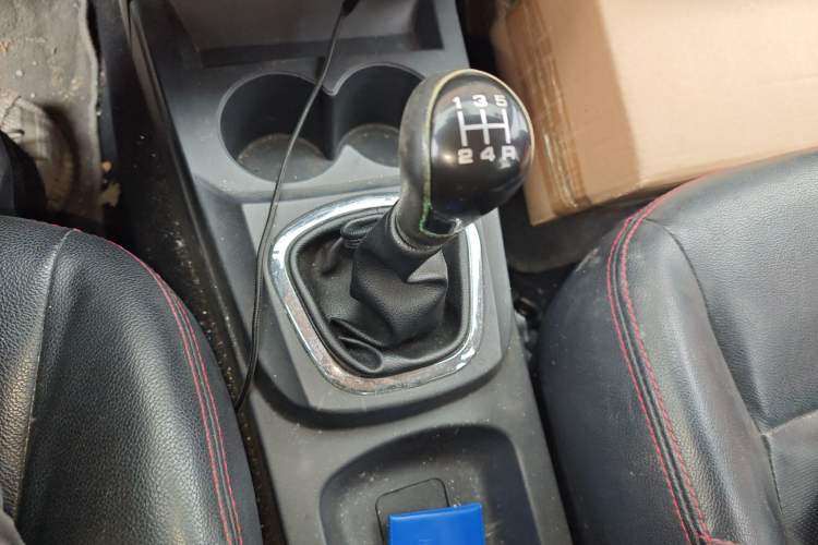 Used Lifan Auto Letu 2015 1.2L Comfort Model Gear Lever