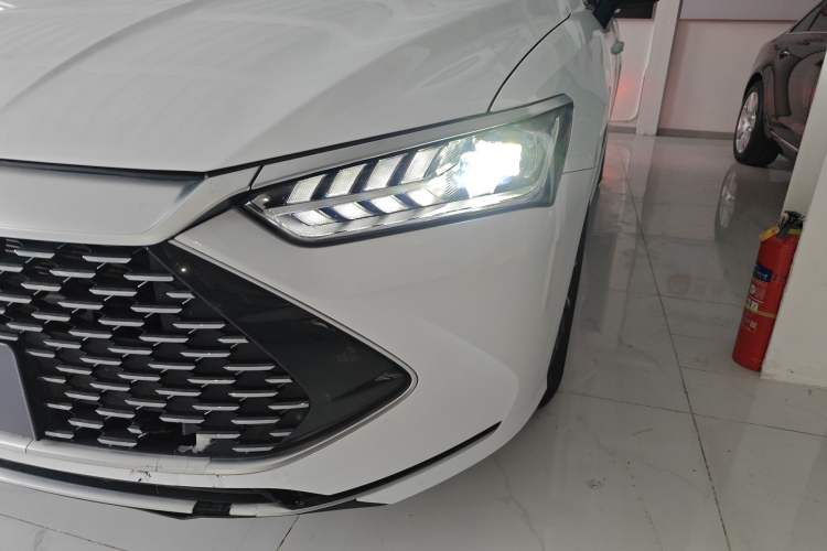 Used BYD Qin PLUS 2024 HONOR Edition DM-i 55KM Leading Model
