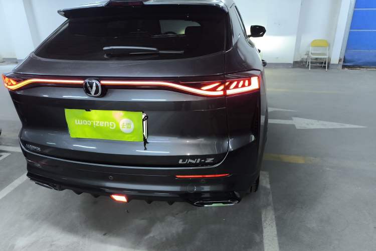 Used Changan UNI-Z New Energy 2024 Blue Whale Smart Electric iDD 125km Beyond Edition
