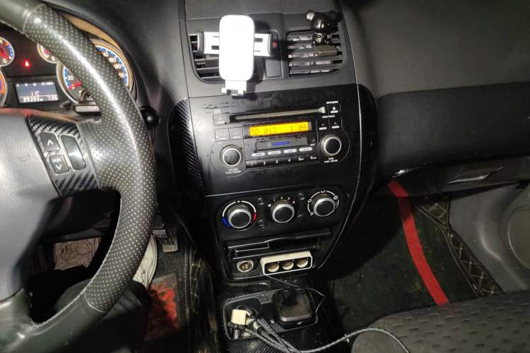 Used Suzuki SX4 2011 Revised Version 1.6L Manual – Dynamic Edition Audio And AC Panel