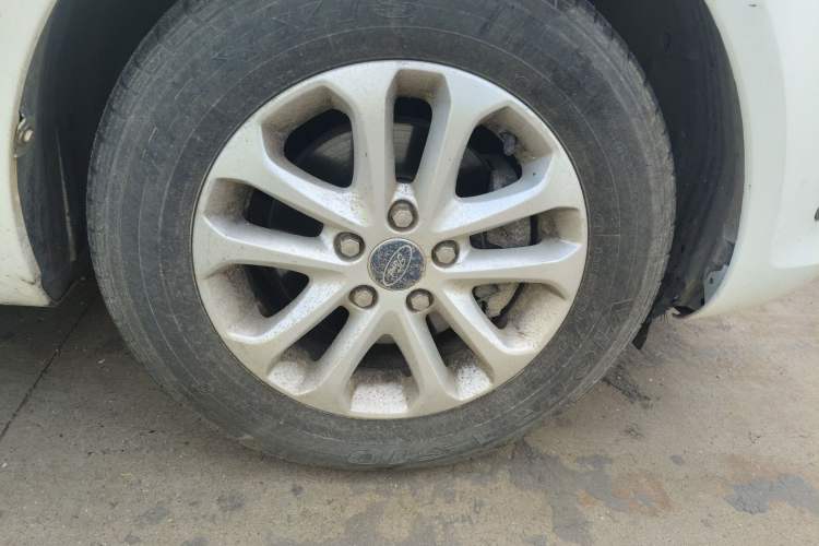 Used Ford Focus 2013 Hatchback Classic 1.8L Manual Base Model