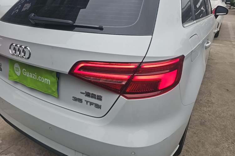 Used Audi A3 2018 30th Anniversary Edition Sportback 35 TFSI Fashion Model
