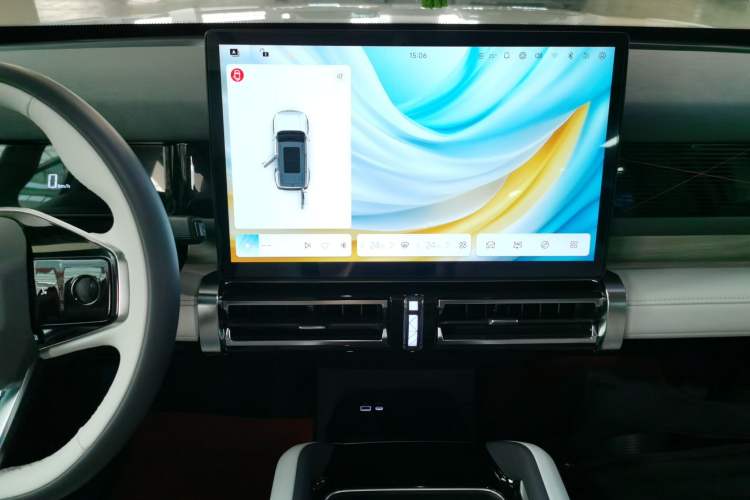 Used iCAR 03 2024 401km Two-Wheel Drive Standard Advanced Version Audio And AC Panel