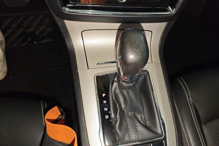 Used Roewe RX5 New Energy 2019 eRX5 50T Internet-Enhanced Flagship Edition Gear Lever