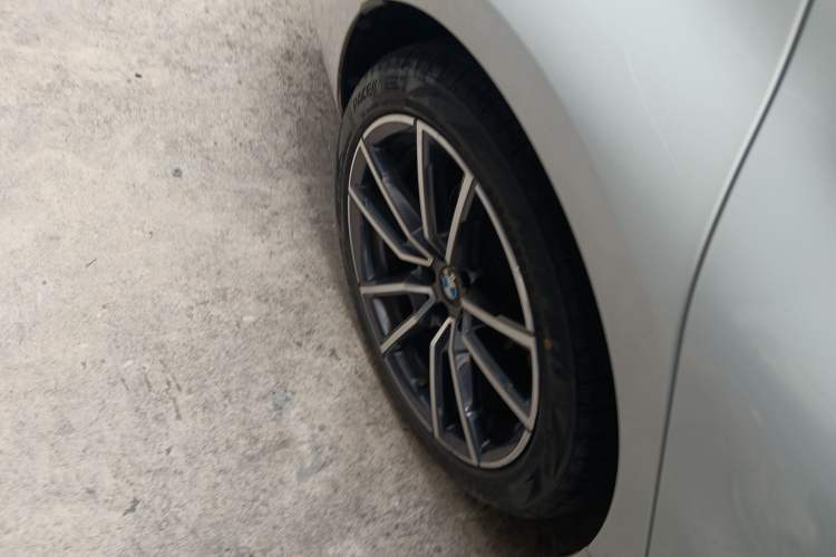 Used BMW 3 Series 2021 Second Facelift 325Li M Sport Package
