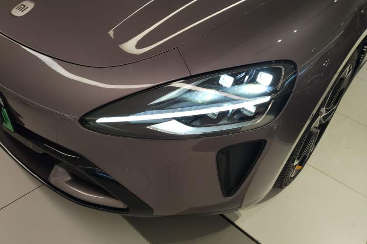 Used Xiaomi Auto SU7 2024 Rear-Drive Long-Range Intelligent Driving Version Left Front Headlight