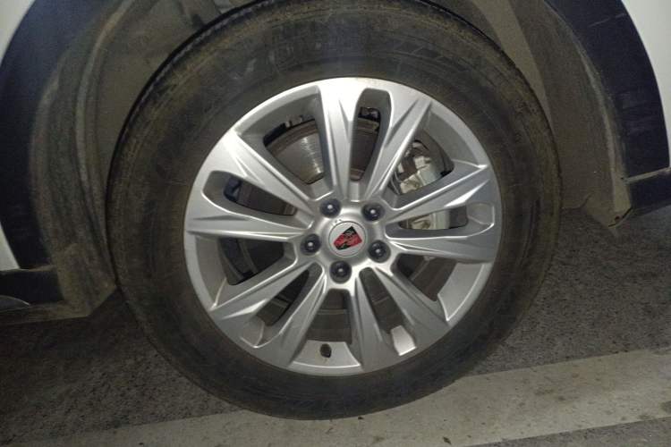 Used Roewe RX5 2018 20T Two-Wheel Drive Automatic Internet Smart Edition
