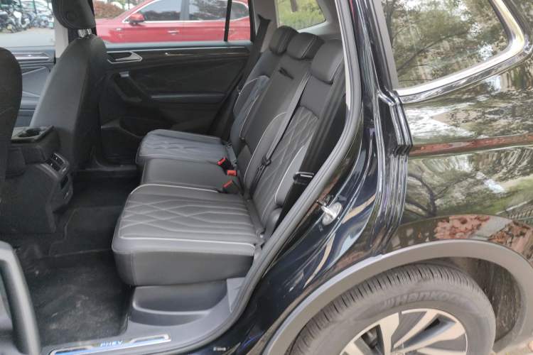 Used Volkswagen Tiguan L New Energy 2023 430 PHEV Plug-in Hybrid Prestige Edition Left Rear Seat