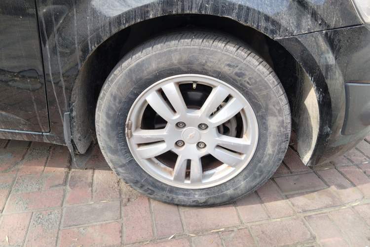 Used Chevrolet Aveo Sonic 2011 Sedan 1.4L Manual Transmission SE