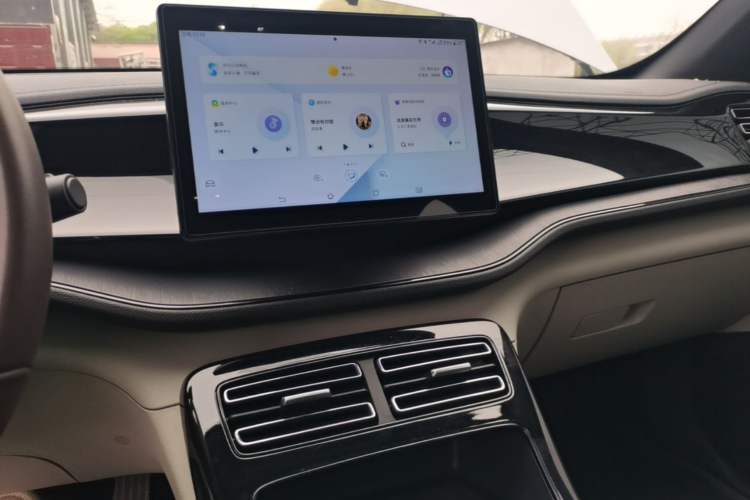 Used BYD Qin PLUS 2024 HONOR Edition DM-i 55KM Leading Model Audio And AC Panel